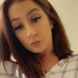 Meet your Posher, Rhiannon